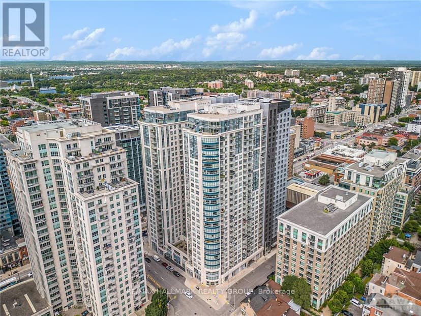 https://ddfcdn.realtor.ca/listing/TS638682540590330000/reb76/highres/7/x9523597_1.jpg