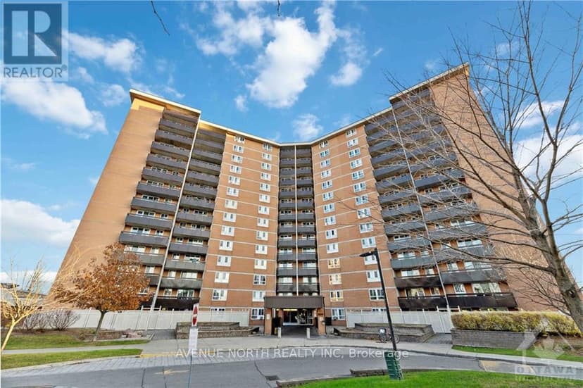 https://ddfcdn.realtor.ca/listing/TS638697186298970000/reb76/highres/6/x10427766_1.jpg