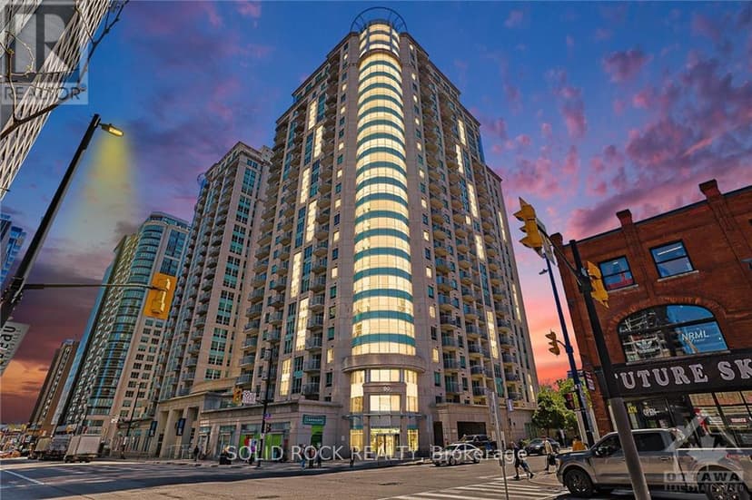 https://ddfcdn.realtor.ca/listing/TS638697204214000000/reb76/highres/2/x10441042_1.jpg