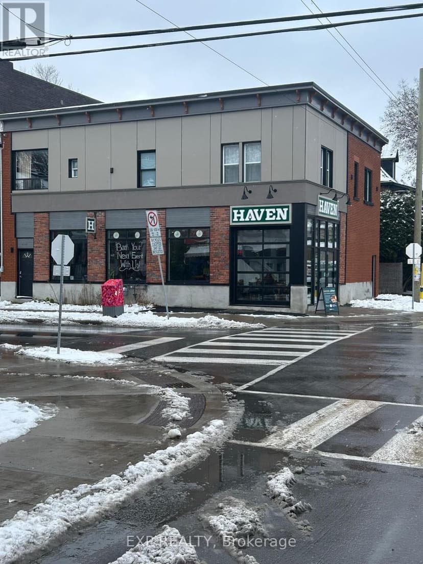 https://ddfcdn.realtor.ca/listing/TS638697235258270000/reb76/highres/1/x11892661_1.jpg