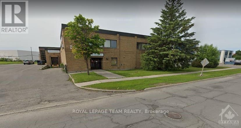 https://ddfcdn.realtor.ca/listing/TS638701944095300000/reb76/highres/0/x9515850_1.jpg