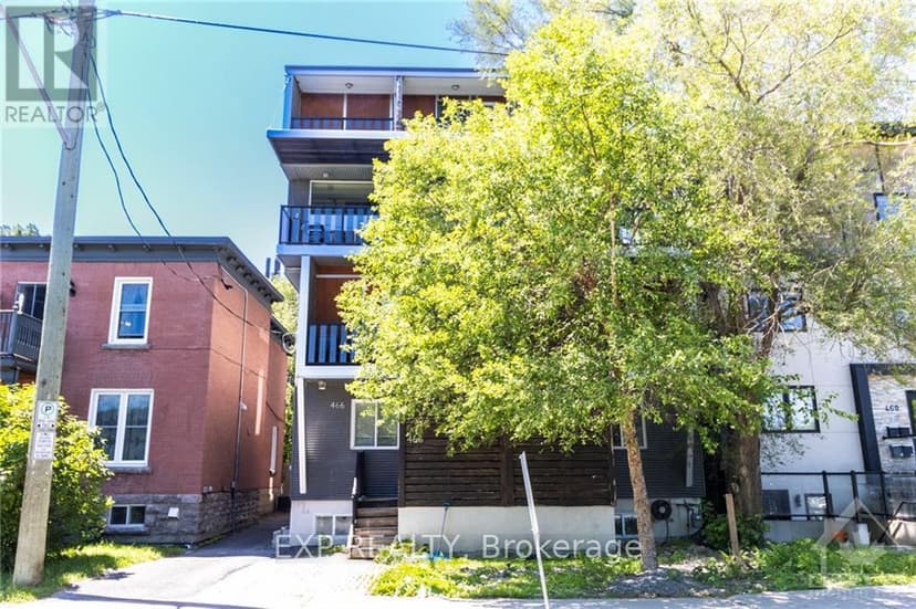 https://ddfcdn.realtor.ca/listing/TS638701944160700000/reb76/highres/8/x9516448_1.jpg