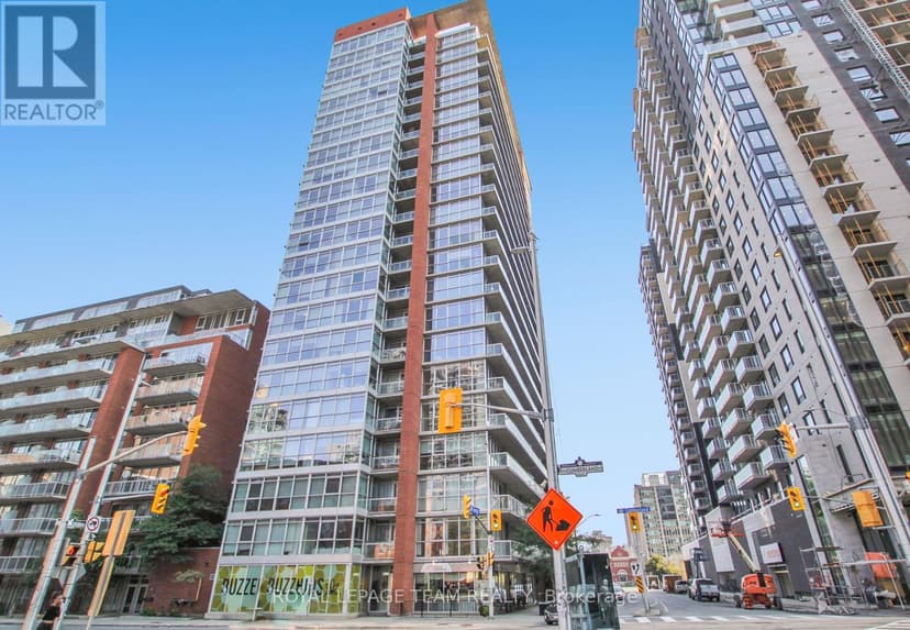 https://ddfcdn.realtor.ca/listing/TS638719267024030000/reb76/highres/9/x11912579_1.jpg