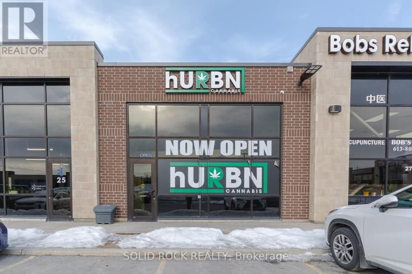 https://ddfcdn.realtor.ca/listing/TS638719303213770000/reb76/highres/6/x11912856_1.jpg