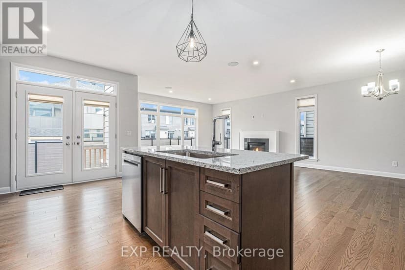 https://ddfcdn.realtor.ca/listing/TS638724577338130000/reb76/highres/1/x11922731_10.jpg