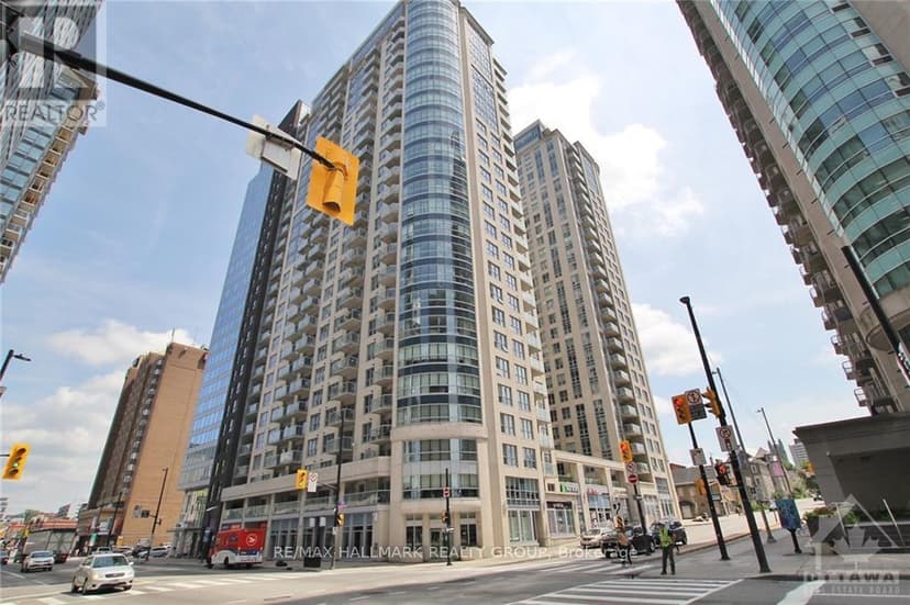 https://ddfcdn.realtor.ca/listing/TS638729617609070000/reb76/highres/2/x9518572_1.jpg