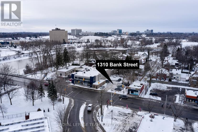 https://ddfcdn.realtor.ca/listing/TS638739445634070000/reb76/highres/8/x11950158_1.jpg