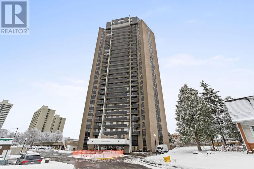 https://ddfcdn.realtor.ca/listing/TS638741937324600000/reb76/highres/6/x11953486_1.jpg