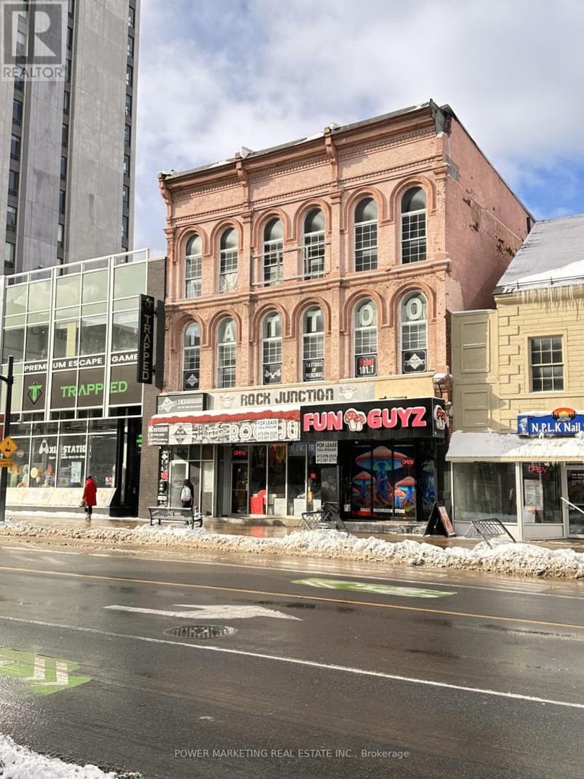 https://ddfcdn.realtor.ca/listing/TS638743945790870000/reb76/highres/4/x11959044_1.jpg