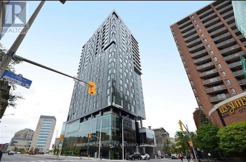 https://ddfcdn.realtor.ca/listing/TS638747941260800000/reb76/highres/4/x11965684_1.jpg