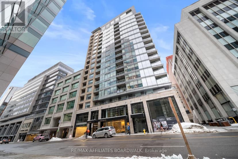 https://ddfcdn.realtor.ca/listing/TS638749471257800000/reb76/highres/6/x11968836_1.jpg