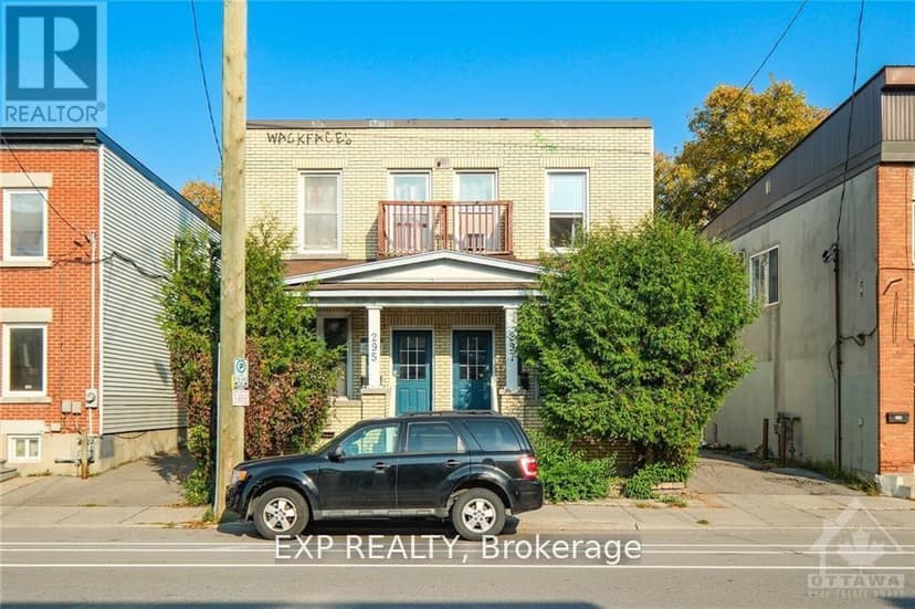 https://ddfcdn.realtor.ca/listing/TS638751541290600000/reb76/highres/4/x11973984_1.jpg