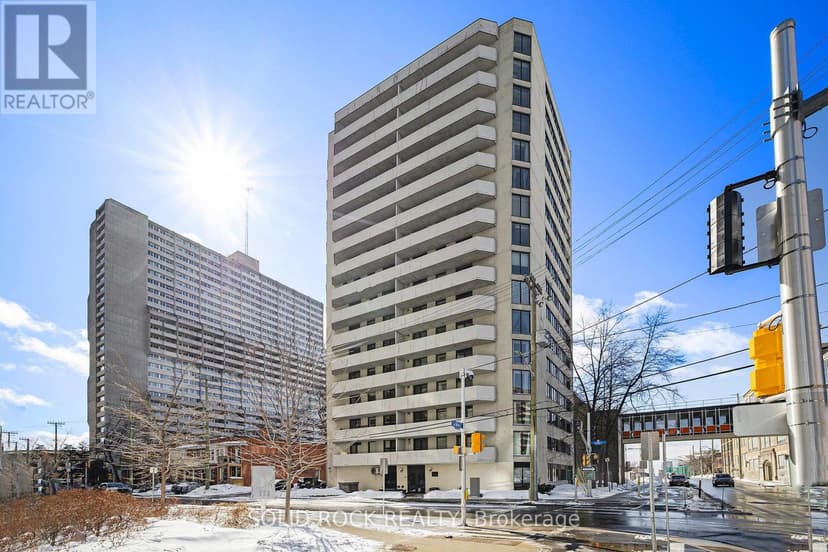 https://ddfcdn.realtor.ca/listing/TS638775563685770000/reb76/highres/7/x11963397_1.jpg