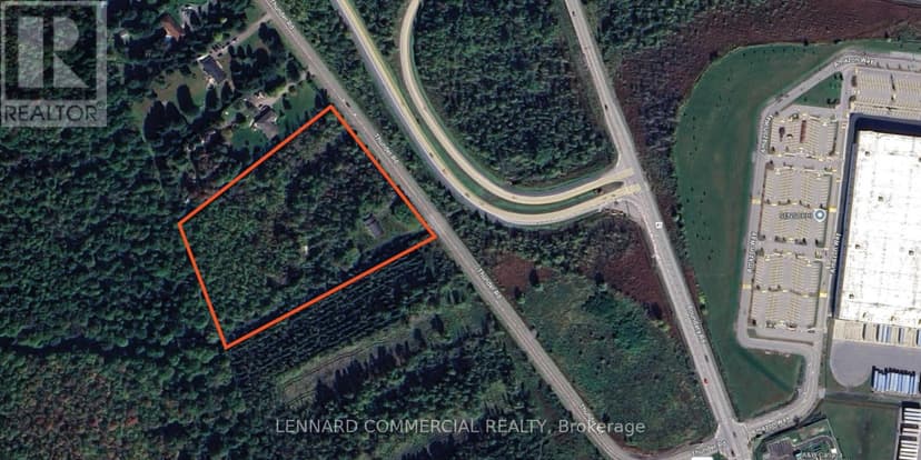 https://ddfcdn.realtor.ca/listing/TS638778265964470000/reb76/highres/5/x12024345_1.jpg