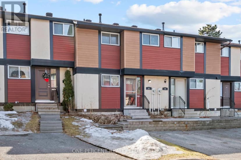 https://ddfcdn.realtor.ca/listing/TS638781530348400000/reb76/highres/9/x12034039_1.jpg