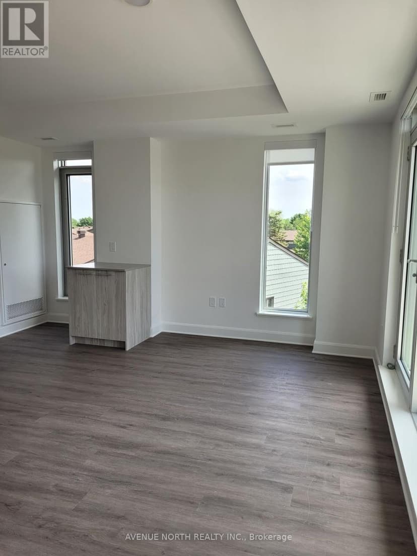https://ddfcdn.realtor.ca/listing/TS638782375720000000/reb76/highres/9/x12035939_8.jpg