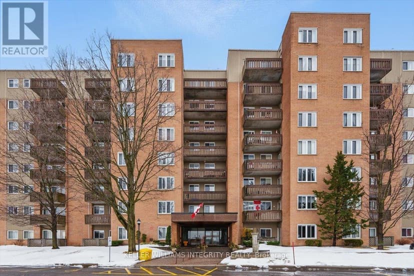 https://ddfcdn.realtor.ca/listing/TS638791033958070000/reb76/highres/9/x12053279_1.jpg