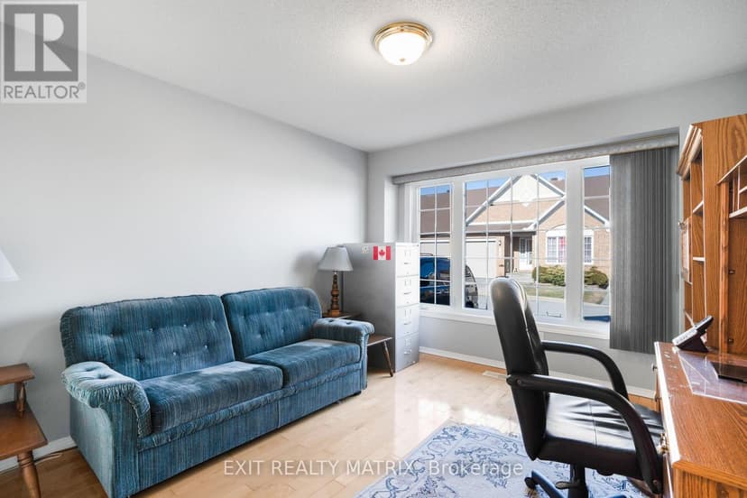 https://ddfcdn.realtor.ca/listing/TS638796258634530000/reb97/highres/7/x12066437_6.jpg