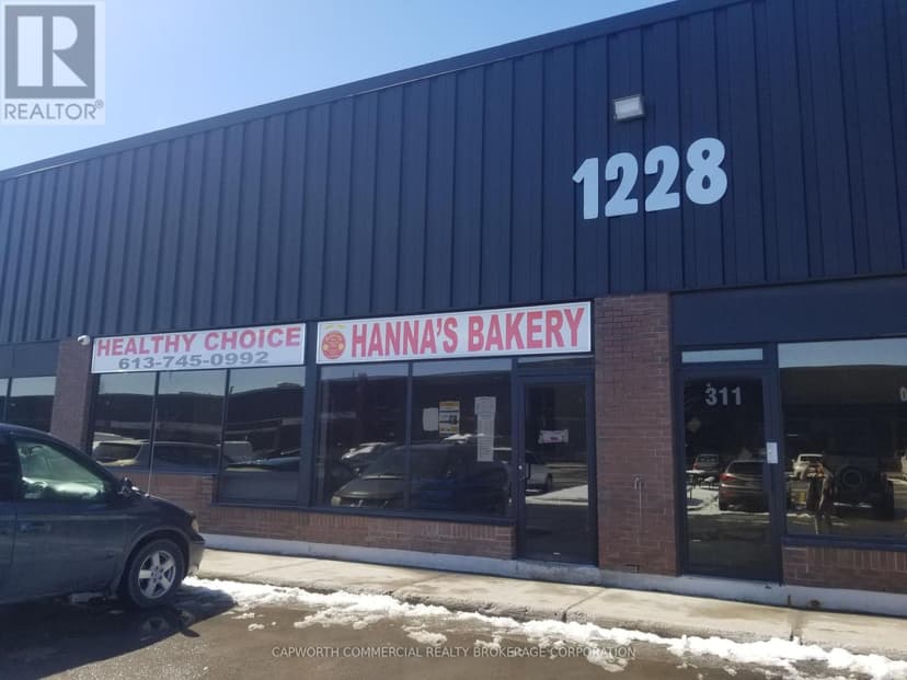 https://ddfcdn.realtor.ca/listing/TS638798180115570000/reb76/highres/5/x12068165_1.jpg