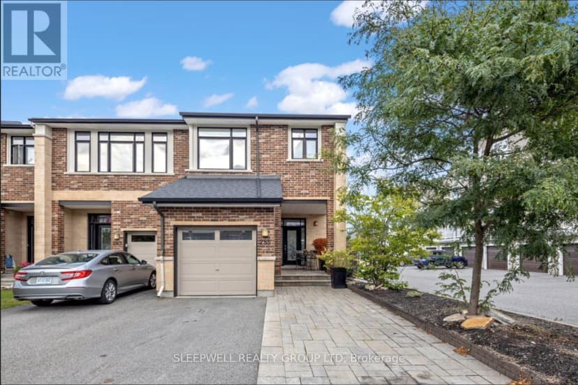 https://ddfcdn.realtor.ca/listing/TS638803187918200000/reb76/highres/3/x11970663_1.jpg