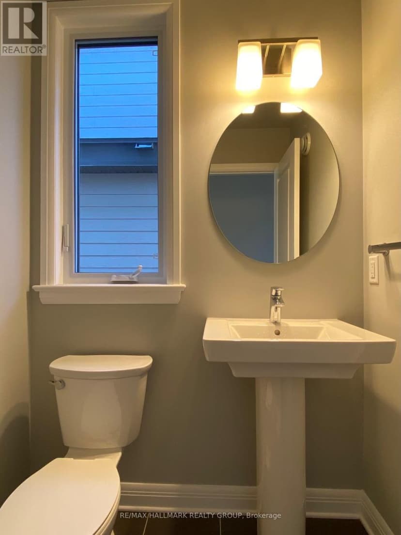 https://ddfcdn.realtor.ca/listing/TS638809070030100000/reb76/highres/8/x12094738_5.jpg