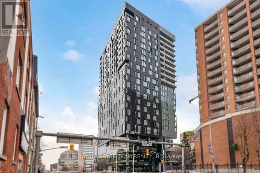 https://ddfcdn.realtor.ca/listing/TS638810105528100000/reb76/highres/6/x11929146_1.jpg