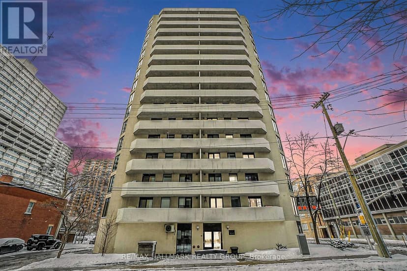 https://ddfcdn.realtor.ca/listing/TS638814365572430000/reb76/highres/2/x11959062_1.jpg