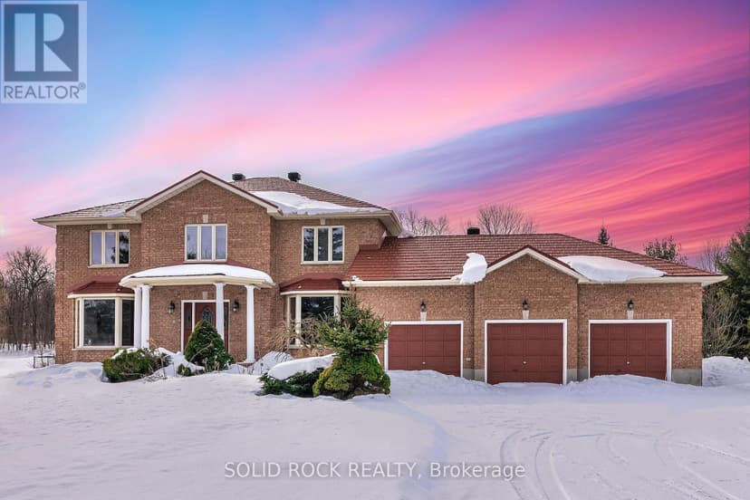 https://ddfcdn.realtor.ca/listing/TS638821529576030000/reb76/highres/8/x12006248_1.jpg