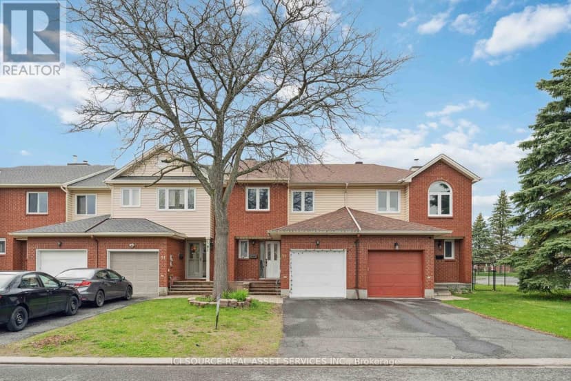 https://ddfcdn.realtor.ca/listing/TS638822955114100000/reb82/highres/5/x12001105_1.jpg